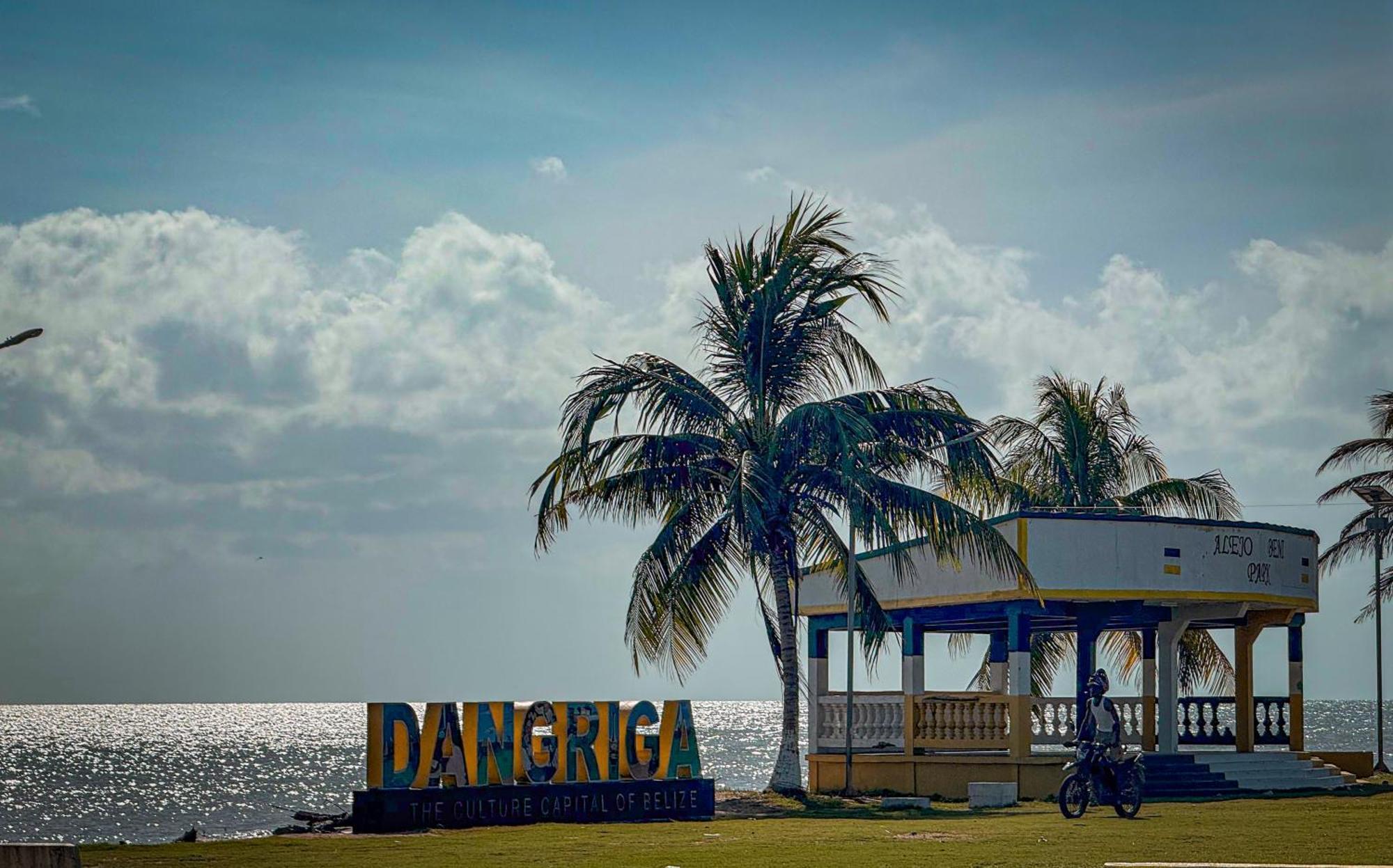 Bonefish Hotel Dangriga Exterior photo